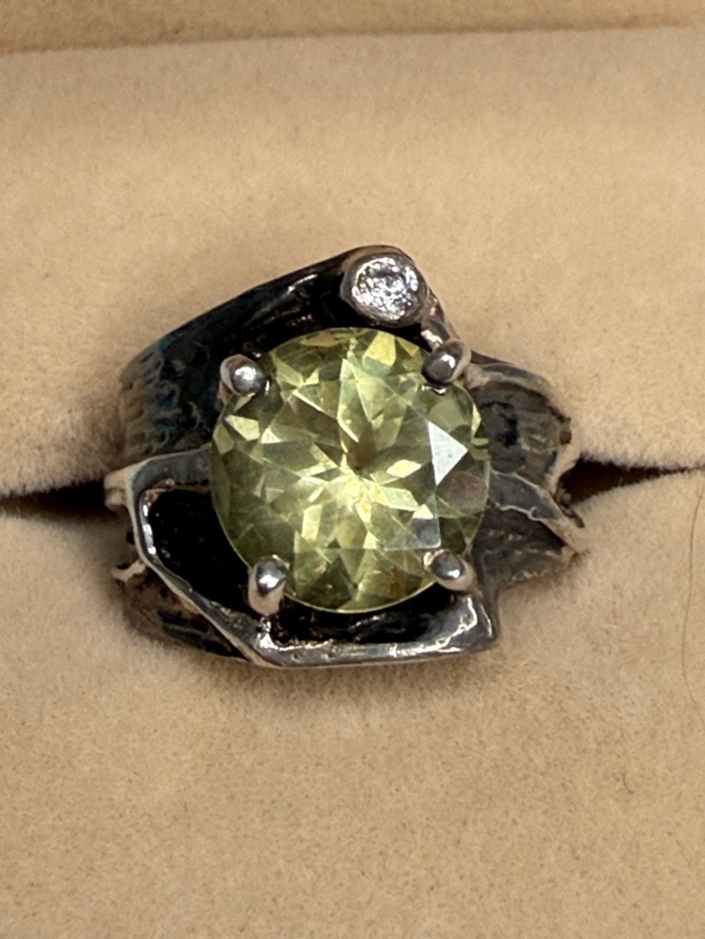 925 Sterling Silver Topaz and diamond ring